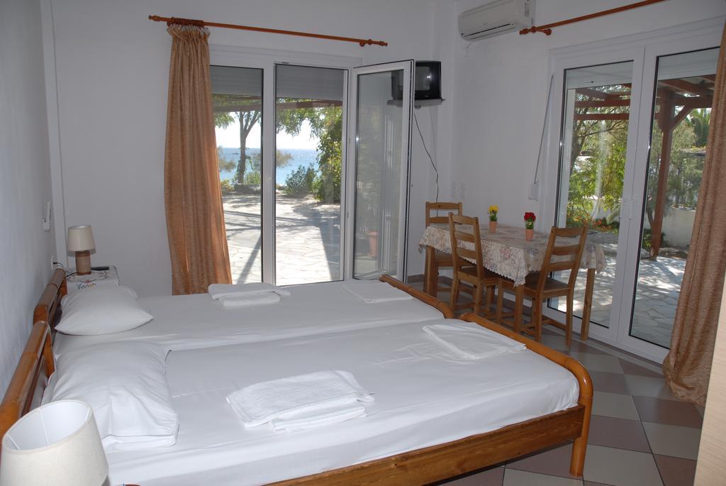 Oasis Studios Psili Ammos  Chambre photo